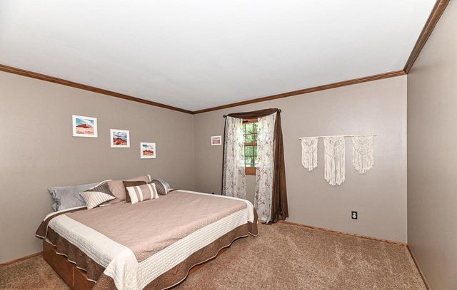 3274 S Acredale COURT, New Berlin, WI 53151