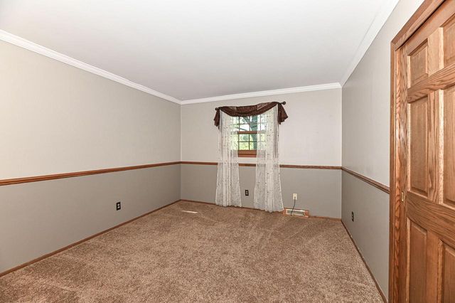 3274 S Acredale COURT, New Berlin, WI 53151