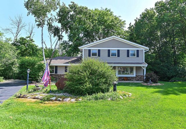 3274 S Acredale COURT, New Berlin, WI 53151