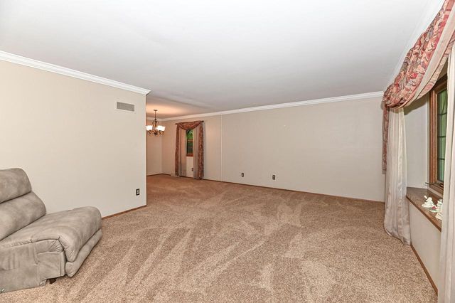 3274 S Acredale COURT, New Berlin, WI 53151