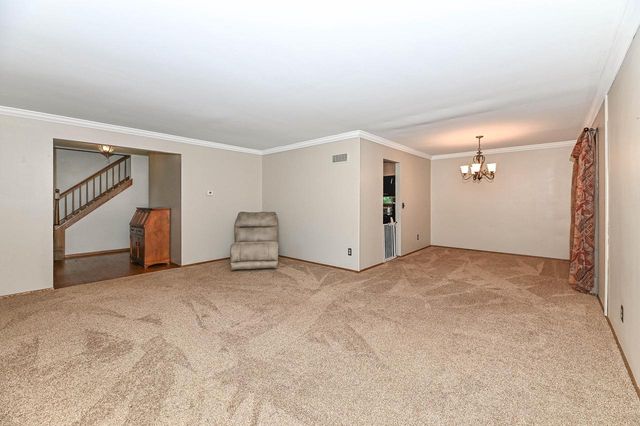 3274 S Acredale COURT, New Berlin, WI 53151