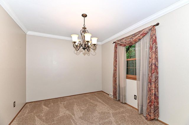 3274 S Acredale COURT, New Berlin, WI 53151
