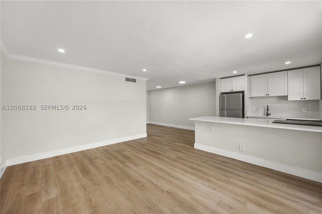 5450 Hollywood Blvd 108, Hollywood, FL 33021