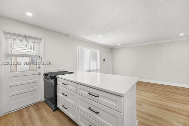 5450 Hollywood Blvd 108, Hollywood, FL 33021