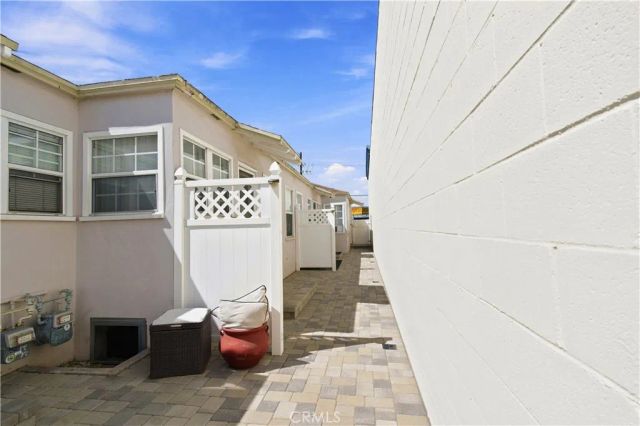 11418 Victory Boulevard, Valley Glen, CA 91606
