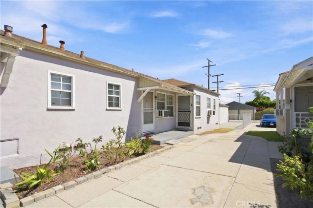 11418 Victory Boulevard, Valley Glen, CA 91606