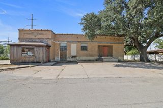 801 S Santa Fe Street, Santa Anna, TX 76878