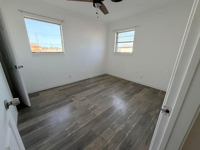 320 Arthur Street, Tulia, TX 79088