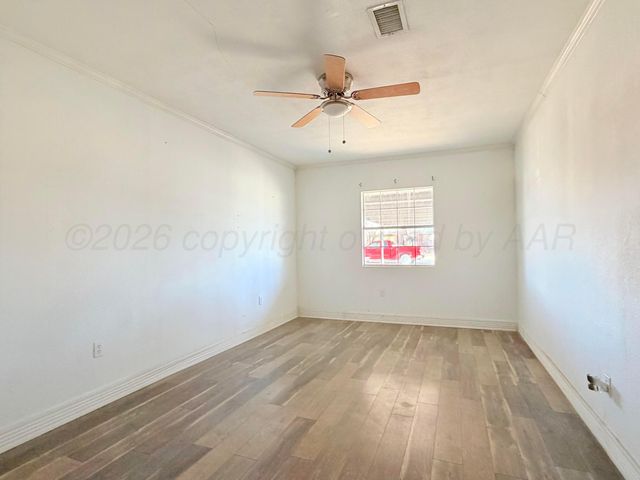 320 Arthur Street, Tulia, TX 79088