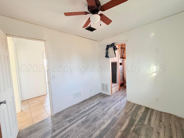 320 Arthur Street, Tulia, TX 79088