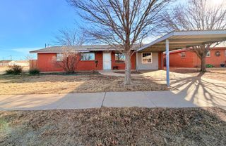 320 Arthur Street, Tulia, TX 79088