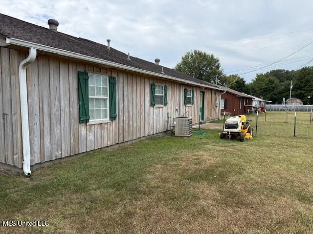 86 S Center Street, Potts Camp, MS 38659