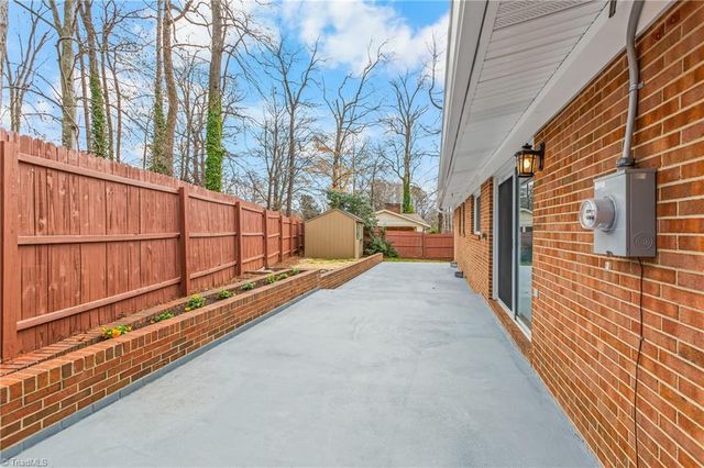 2411 Wooding Place, Greensboro, NC 27407