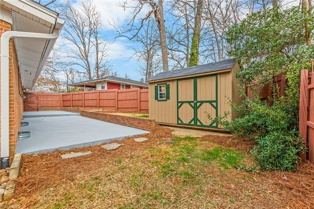 2411 Wooding Place, Greensboro, NC 27407