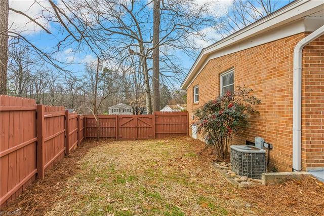 2411 Wooding Place, Greensboro, NC 27407