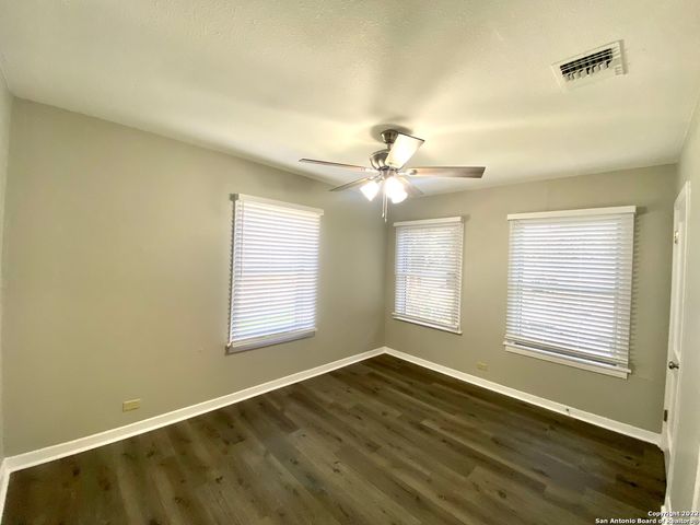 178 SWEETBRIAR AVE, San Antonio, TX 78228