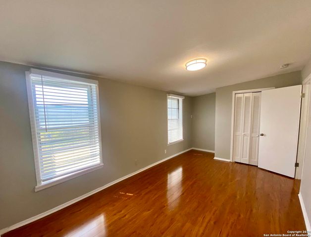 178 SWEETBRIAR AVE, San Antonio, TX 78228