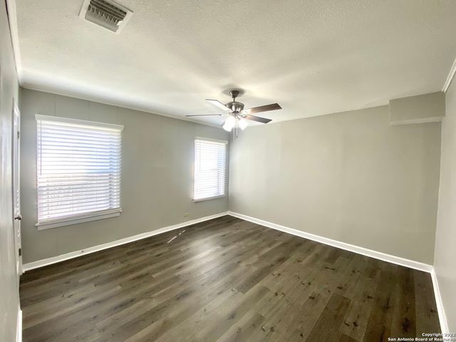 178 SWEETBRIAR AVE, San Antonio, TX 78228