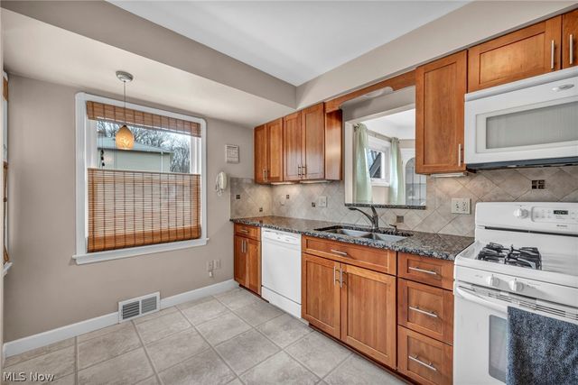 4098 Ridgeview Road, Cleveland, OH 44144