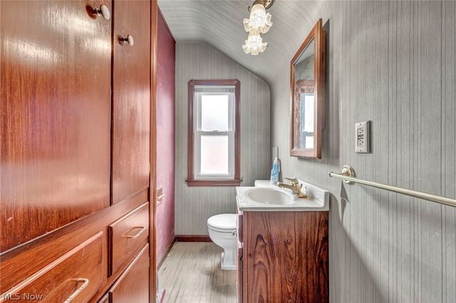 4098 Ridgeview Road, Cleveland, OH 44144