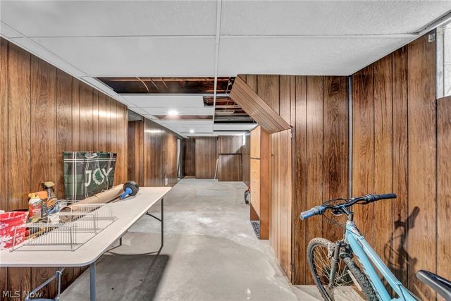 4098 Ridgeview Road, Cleveland, OH 44144