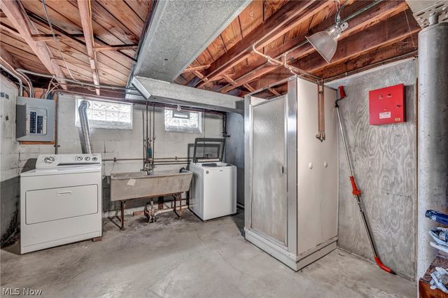 4098 Ridgeview Road, Cleveland, OH 44144