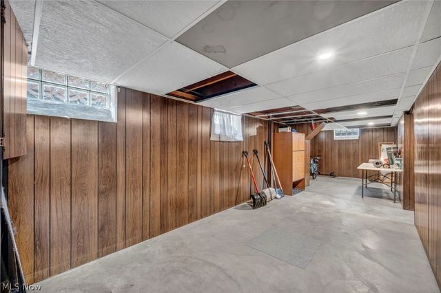 4098 Ridgeview Road, Cleveland, OH 44144