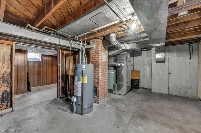 4098 Ridgeview Road, Cleveland, OH 44144