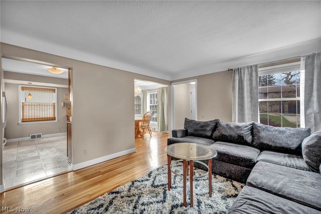 4098 Ridgeview Road, Cleveland, OH 44144