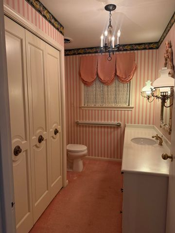 102 W Fairmont AVENUE, Neshannock Twp, PA 16105