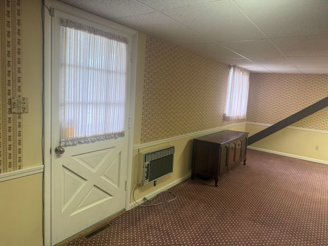 102 W Fairmont AVENUE, Neshannock Twp, PA 16105