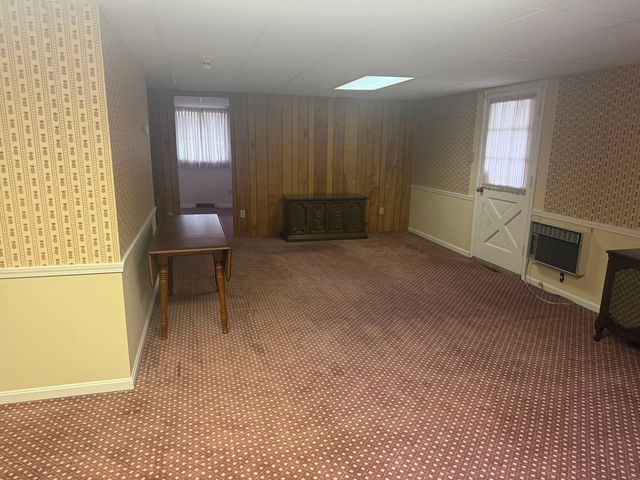 102 W Fairmont AVENUE, Neshannock Twp, PA 16105