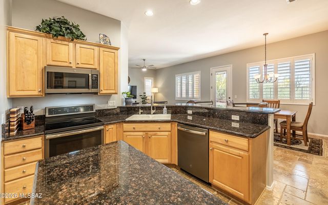 4893 W New Shadow Way, Marana, AZ 85658