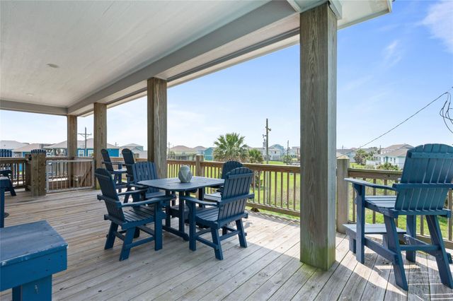 982 S Redfish, Crystal Beach, TX 77650