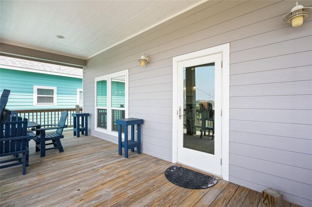 982 S Redfish, Crystal Beach, TX 77650
