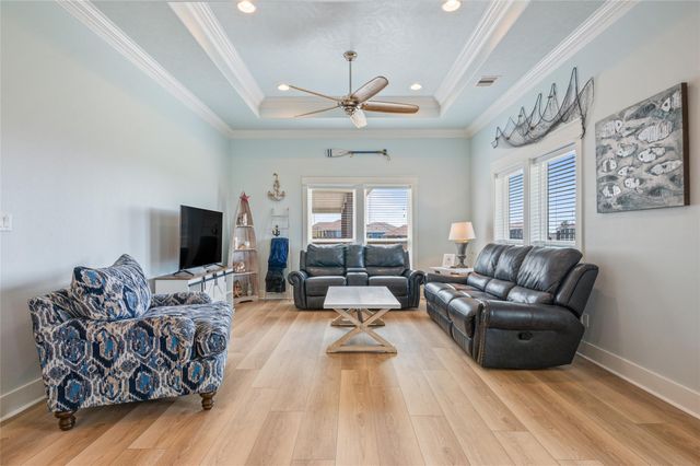 982 S Redfish, Crystal Beach, TX 77650