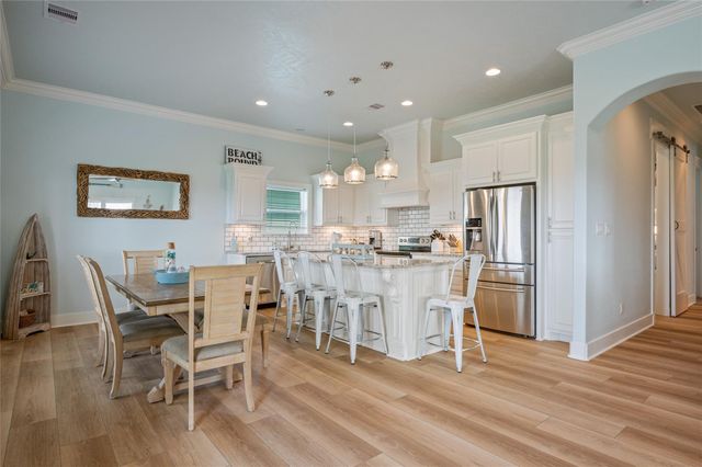 982 S Redfish, Crystal Beach, TX 77650