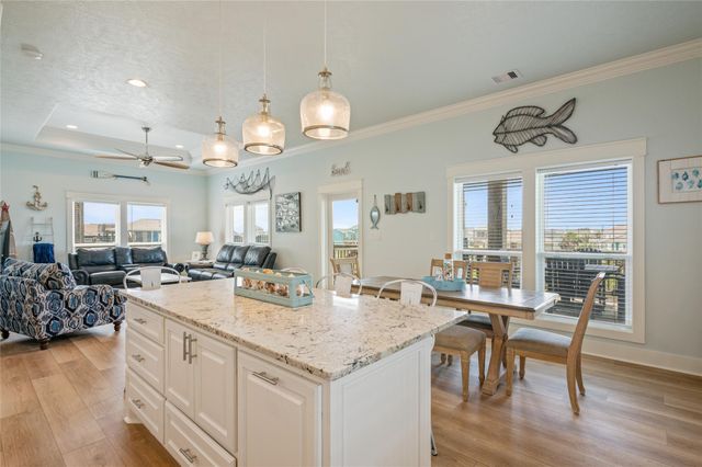 982 S Redfish, Crystal Beach, TX 77650