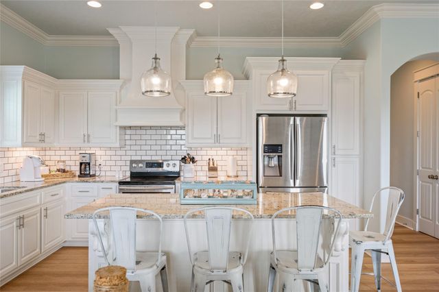 982 S Redfish, Crystal Beach, TX 77650