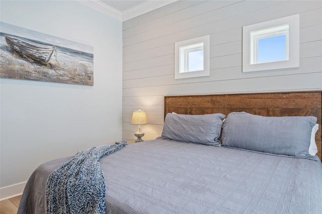 982 S Redfish, Crystal Beach, TX 77650