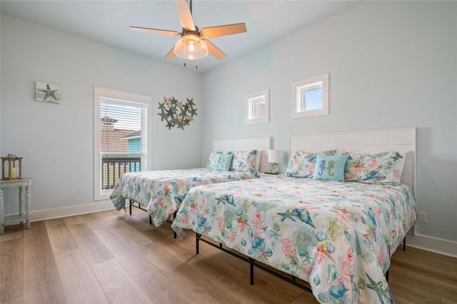 982 S Redfish, Crystal Beach, TX 77650