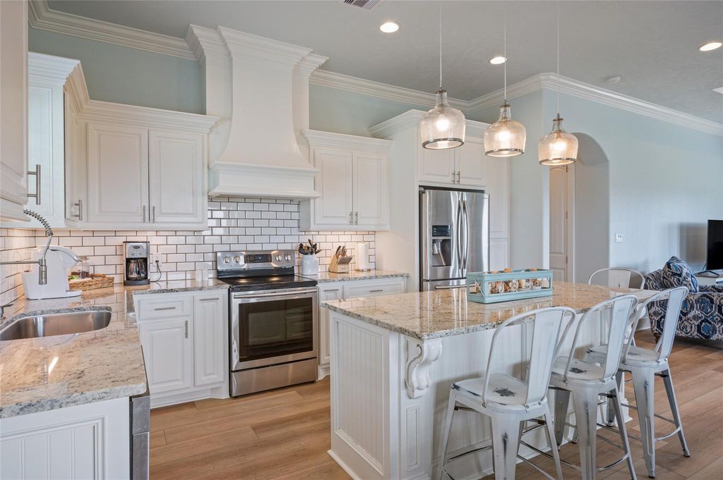 982 S Redfish, Crystal Beach, TX 77650
