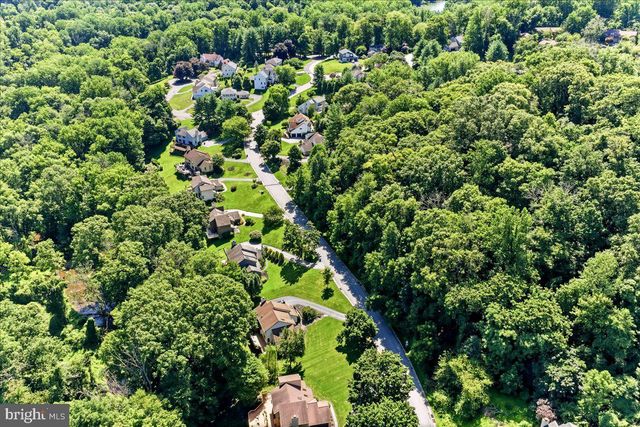 39 CHARTER OAK DR, Newtown Square, PA 19073