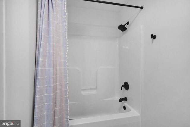 1100 CHARLES ST, Vineland, NJ 08360
