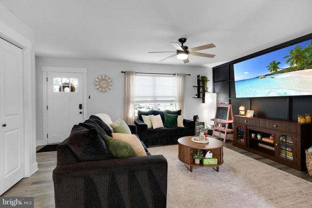 1100 CHARLES ST, Vineland, NJ 08360