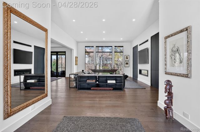 7004 Franklin Road, Bloomfield Hills, MI 48301