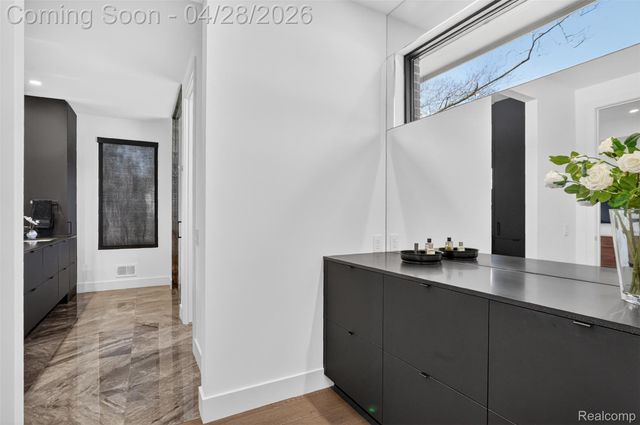 7004 Franklin Road, Bloomfield Hills, MI 48301