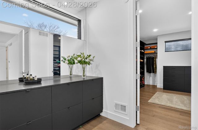 7004 Franklin Road, Bloomfield Hills, MI 48301