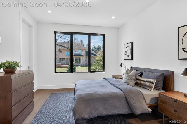 7004 Franklin Road, Bloomfield Hills, MI 48301