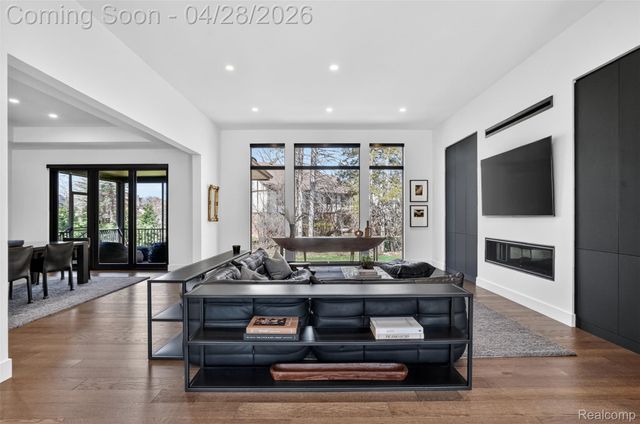 7004 Franklin Road, Bloomfield Hills, MI 48301